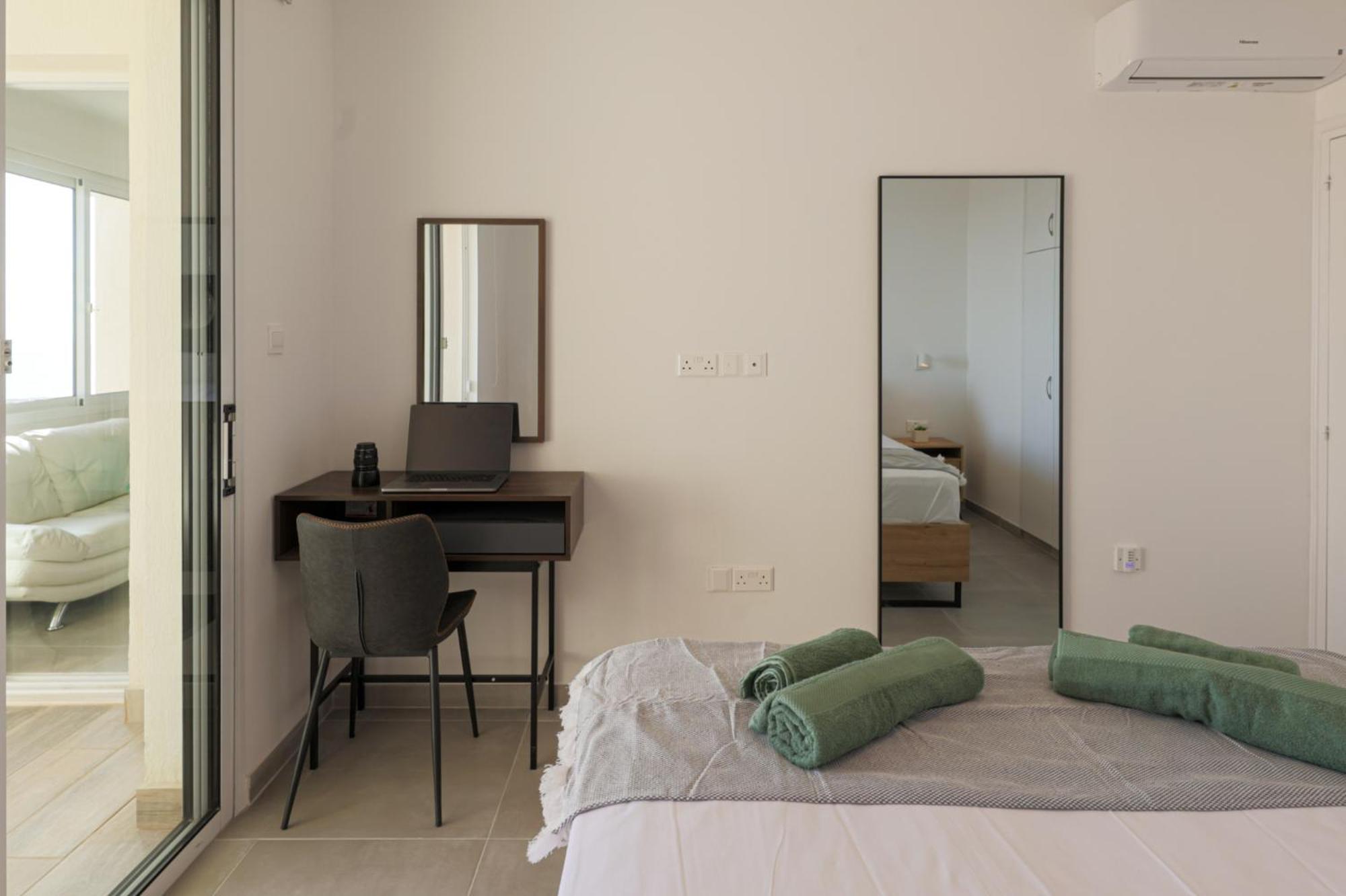 Eden Blue-Horizon 1B, Paphos, Sea View, Pool Apartment Konia ภายนอก รูปภาพ